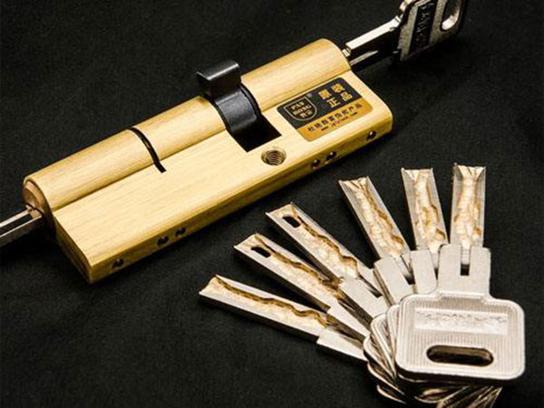 静安24小时上门开锁公司