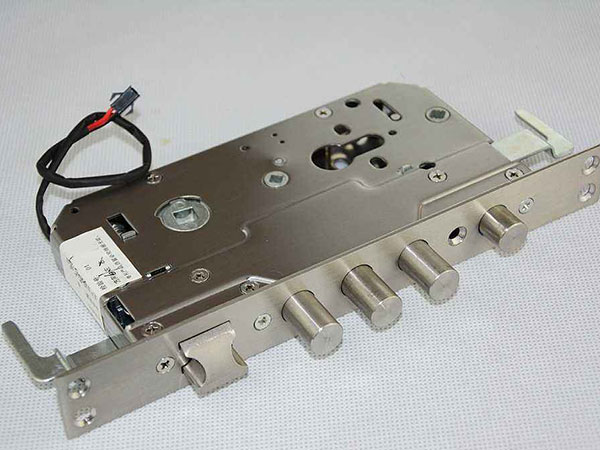 静安24小时上门开锁公司