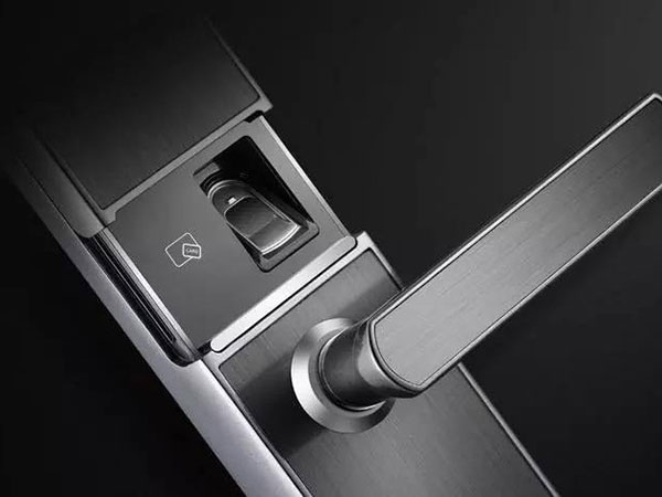 静安24小时上门开锁公司